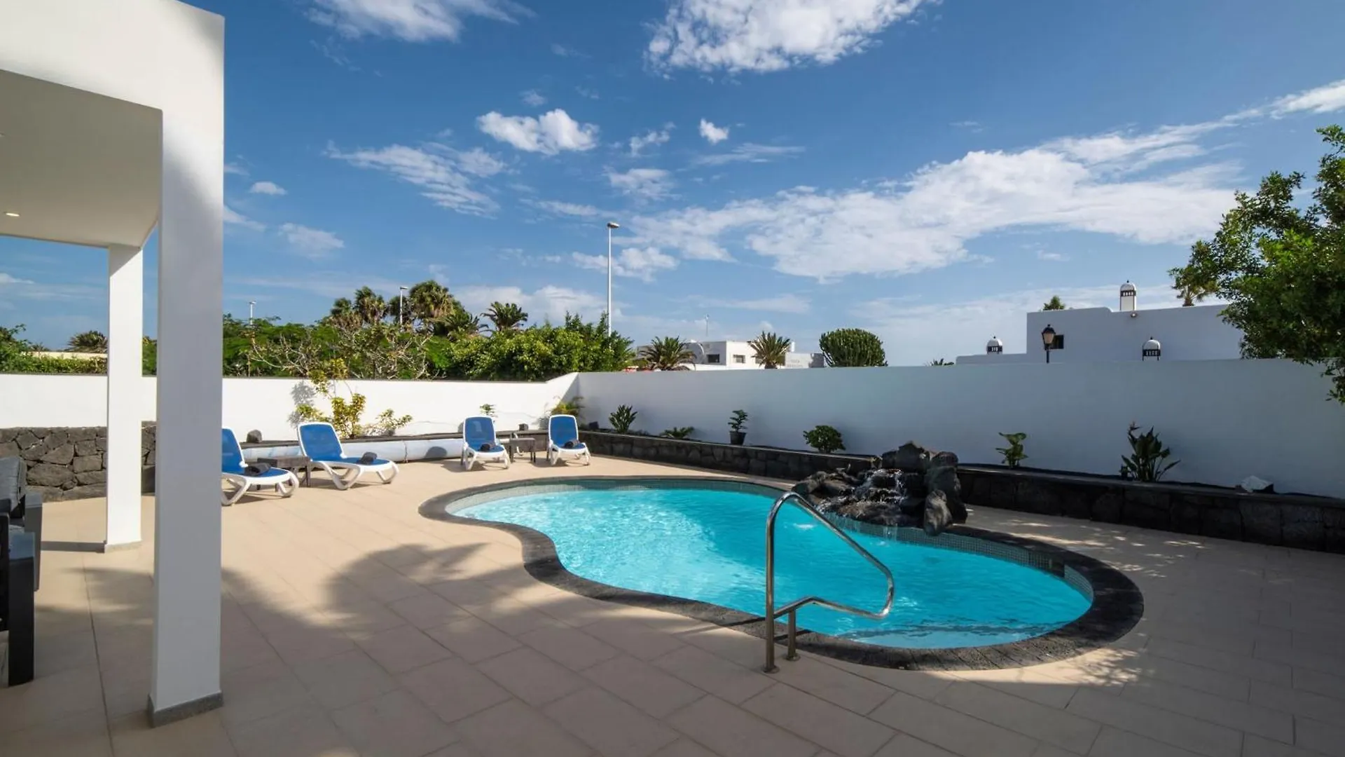 Villa Solace Blanca Playa Blanca Stylish Comfort Prime Location Heated Pool Your Perfect Lanzarote Retreat Yaiza  Yaiza (Lanzarote)