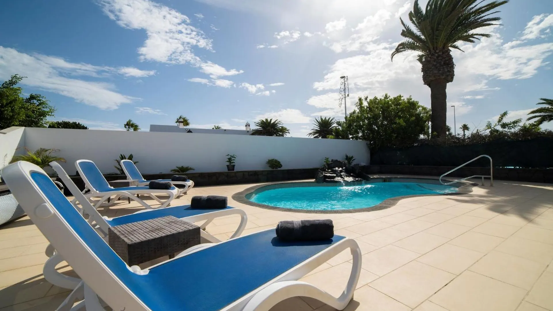 Villa Solace Blanca Playa Blanca Stylish Comfort Prime Location Heated Pool Your Perfect Lanzarote Retreat Yaiza  Hiszpania
